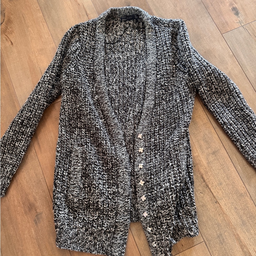 Men’s Zara Black and White Knit Cardigan